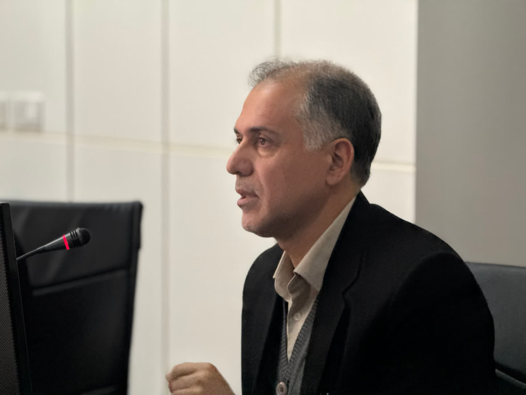 دکتر حمیدرضا نویدی‌مهر